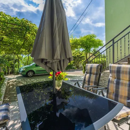 Francisko Apartman Grizane-Belgrad