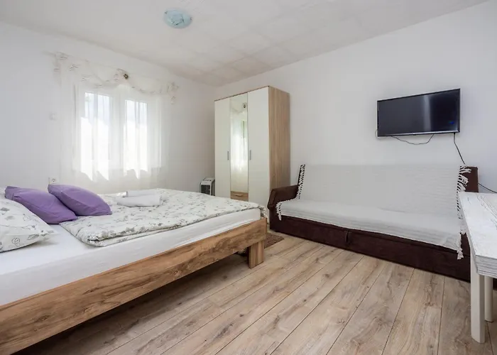 Francisko アパート *