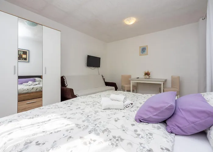 アパート Francisko Grižane